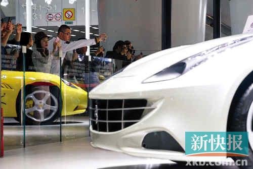 广州车展买主不乏90后 中学生砸338万入手豪车