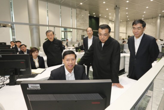 李克强：服务小微企业既要靠大银行，还要靠中小银行