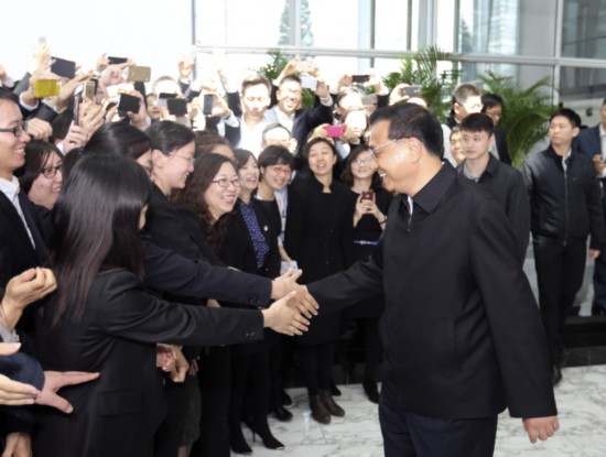 李克强敦促银行减少服务收费项目