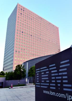 苹果联手IBM抢占企业移动市场 黑莓微软面临冲击